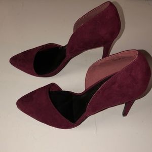 👠 Burgundy High Heels